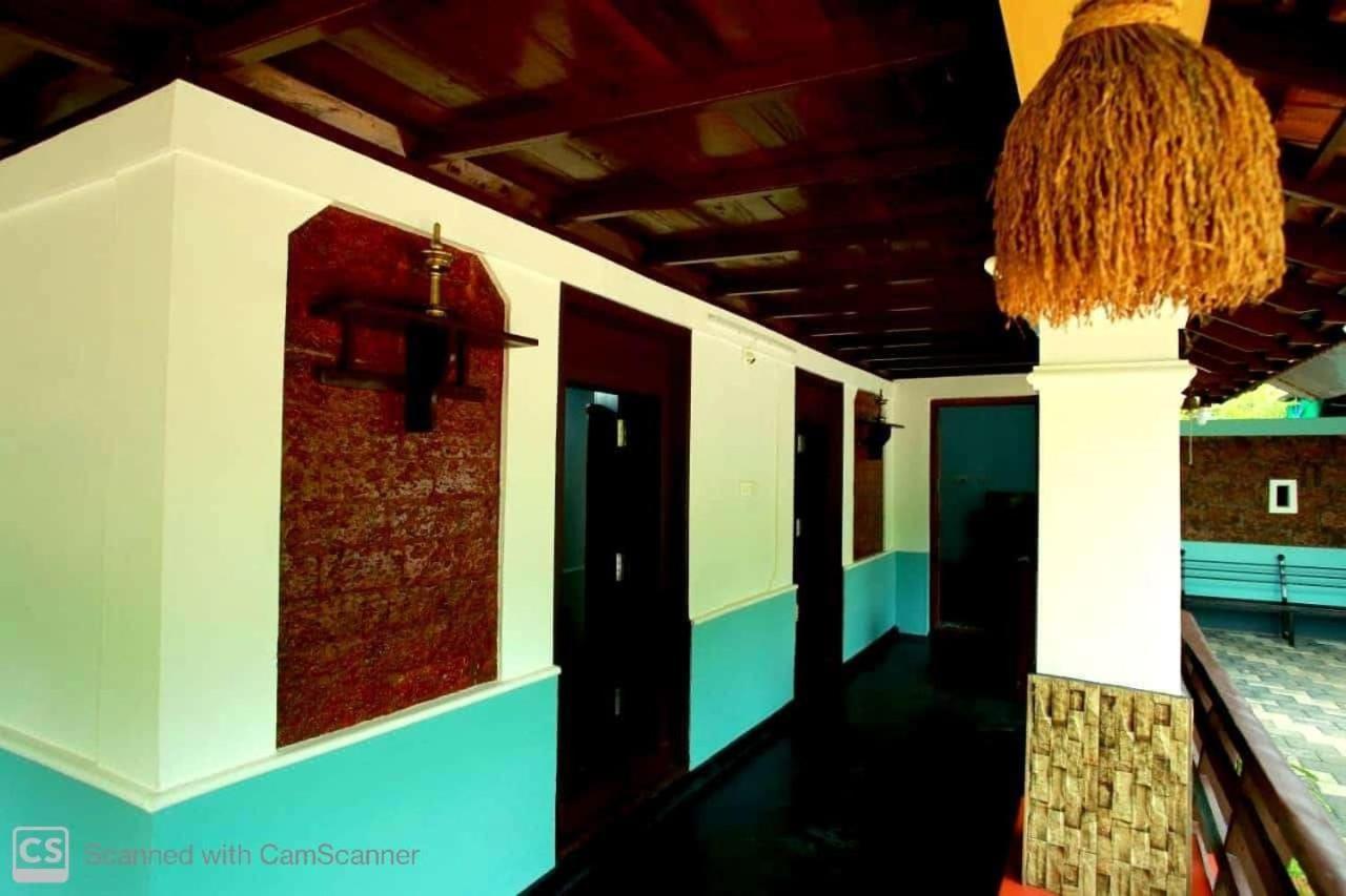Kenoth Thaliyil Mana, Heritage Homestay Payyannur Exterior photo